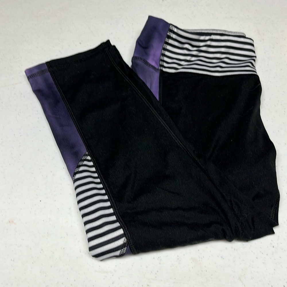Champion Duo Dry Capri Leggings Black Purple White Athletic Pants Medium